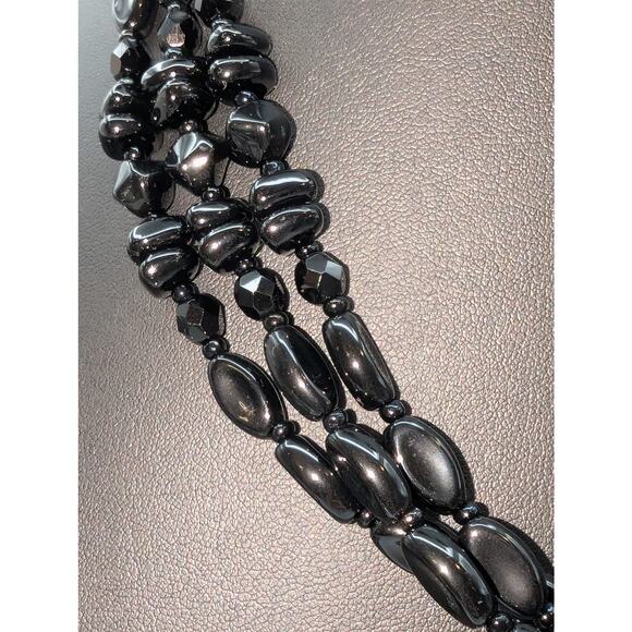Vintage Three Strand Black Glass Beaded Slide In Fancy Clasp Necklace - Picture 3 of 6